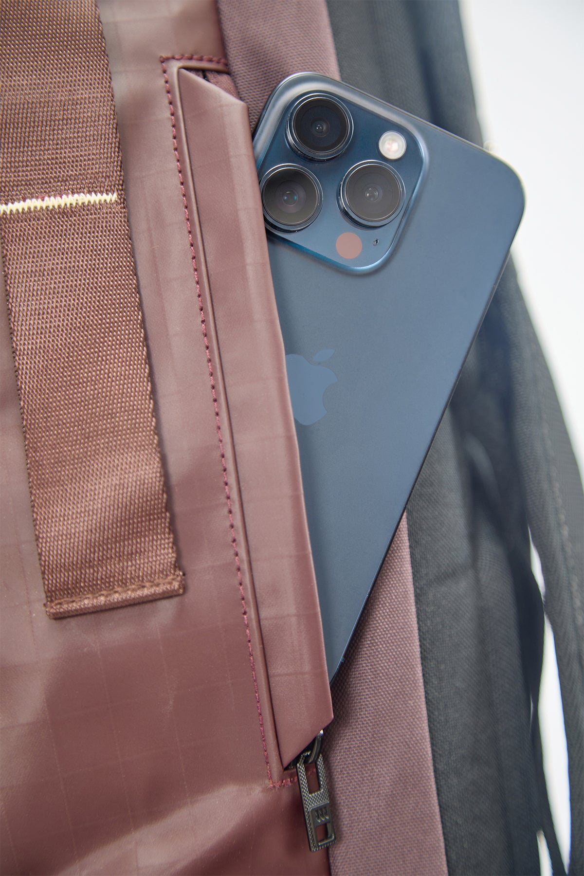 Alter/2 Medium Stickbag Carob Imagen 4